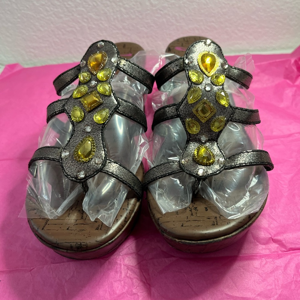Wedges - Picture 5 of 5